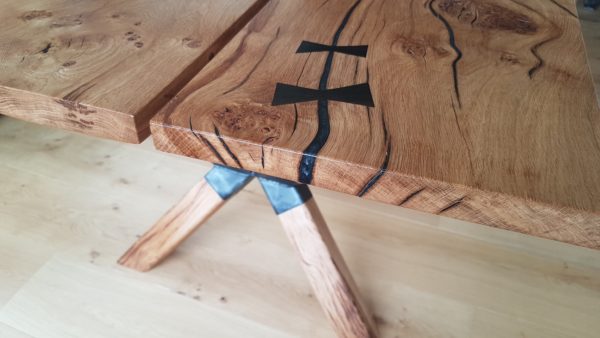 3 oak board table with metal bracket legs
